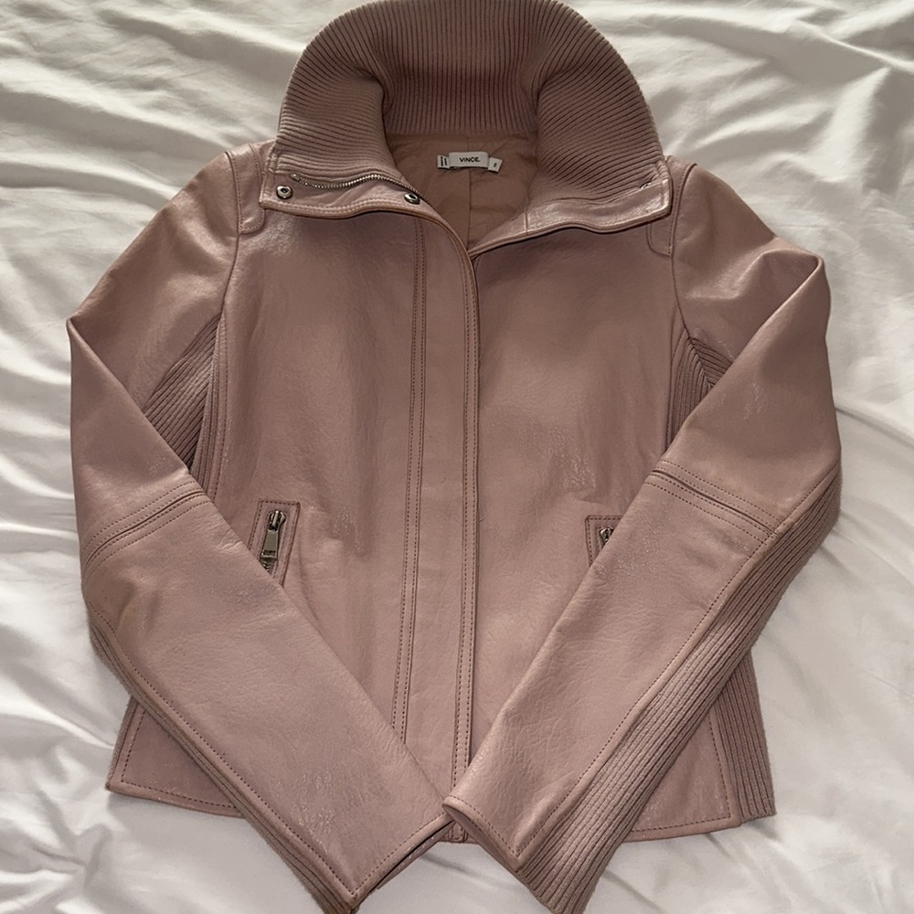 **SOLD**  Gorgeous leather Vince jacket